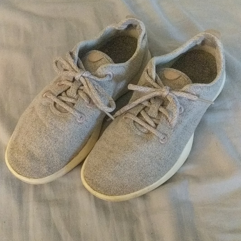 Comfy grey allbirds